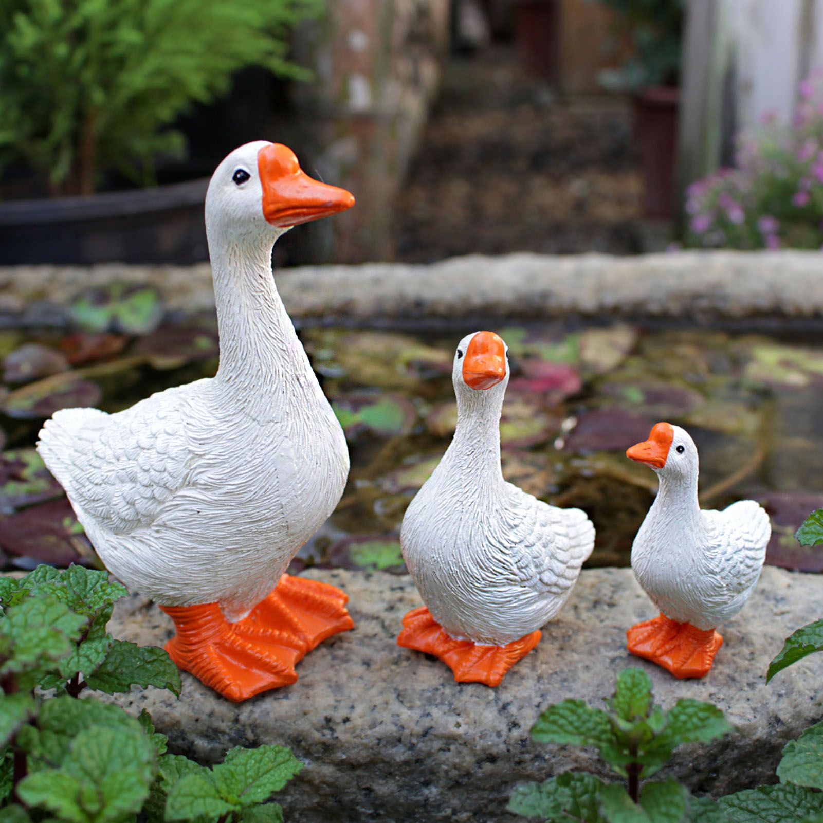 Funny Simulated Goose Resin Statue Goose Family Statues Animal Ornament Decor view 8