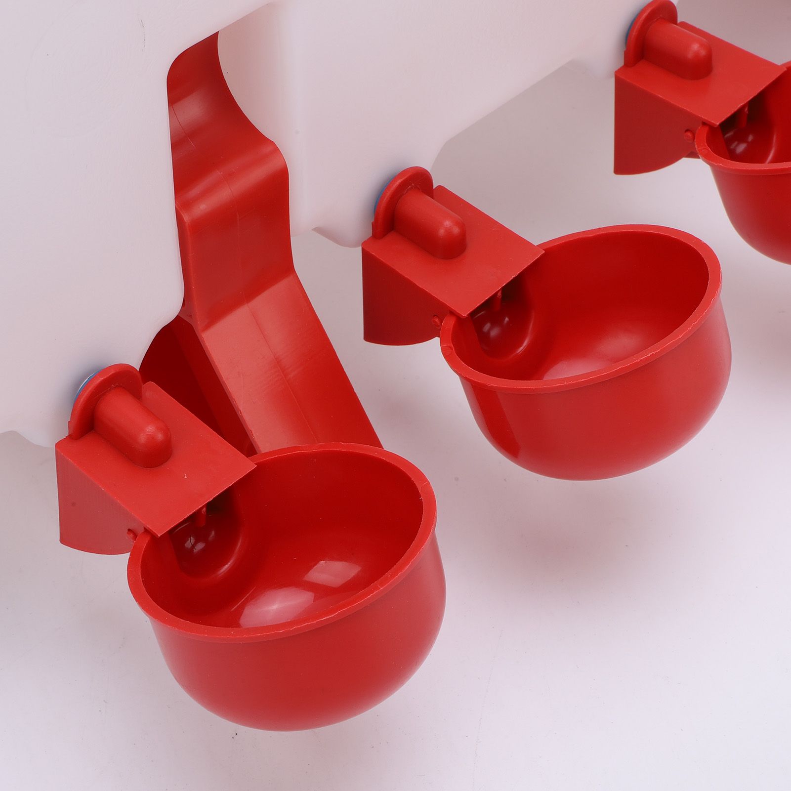Automatic Chicken Waterer Anti Tipping Plastic Hygienic Chicken Watering view 5