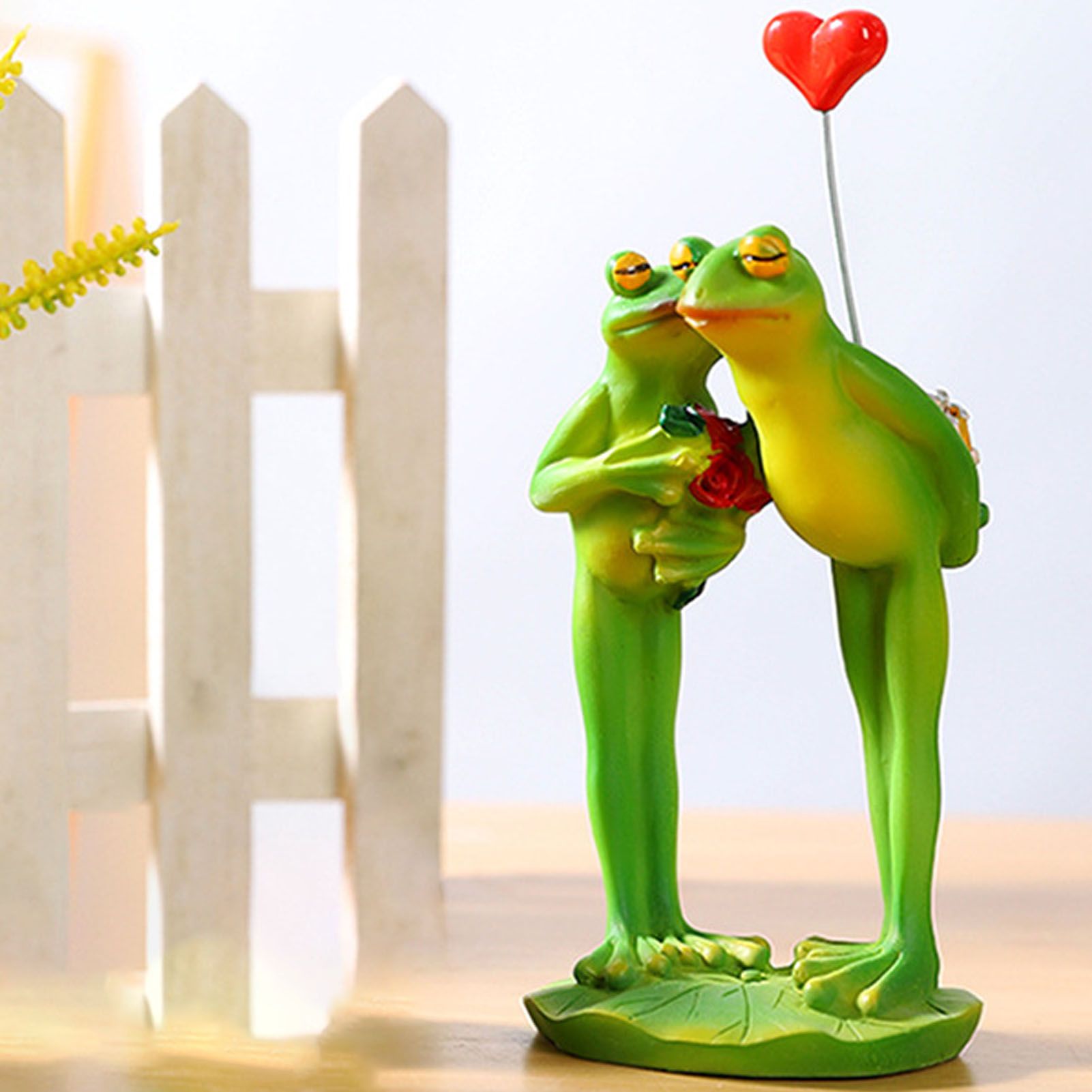 3D Frog Decor Couple Figurine Novelty Animal Statue Ornament Home Office Desk view 12