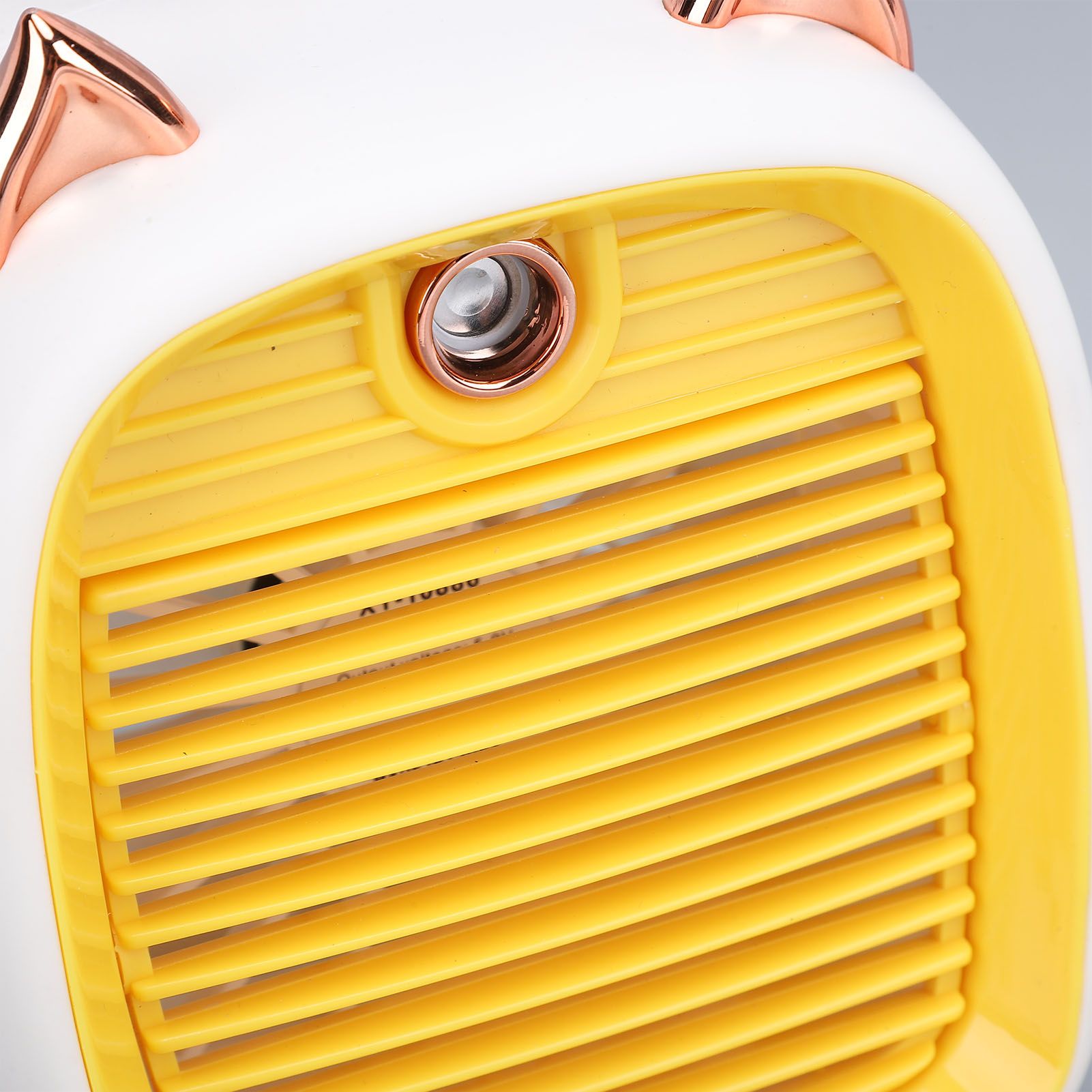 Desktop Cooling Fan Little Fox Shaped Misting USB Rechargeable 800mah Mini view 5