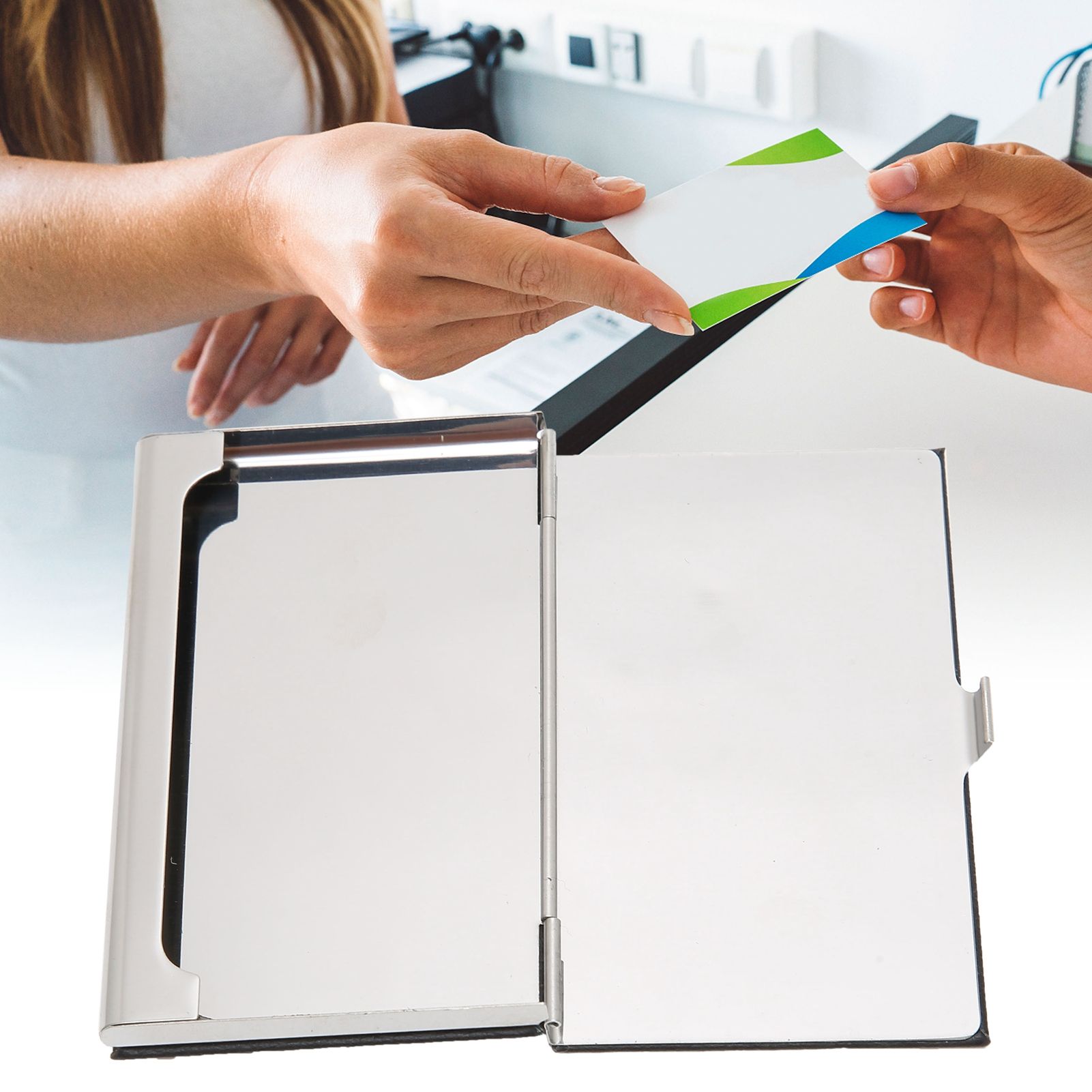 Business Card Holder Easy to Open and Close Wearresistant Materials Portable view 11