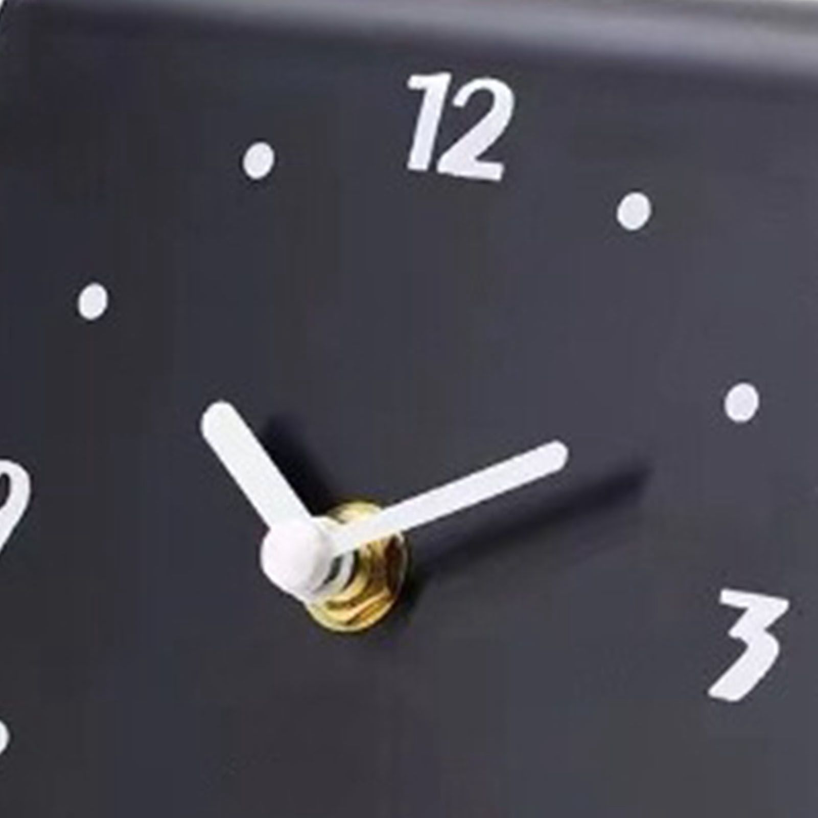 Desktop Clock Simple Modern Quiet Movement Metal Desk Clock Ornament for view 2