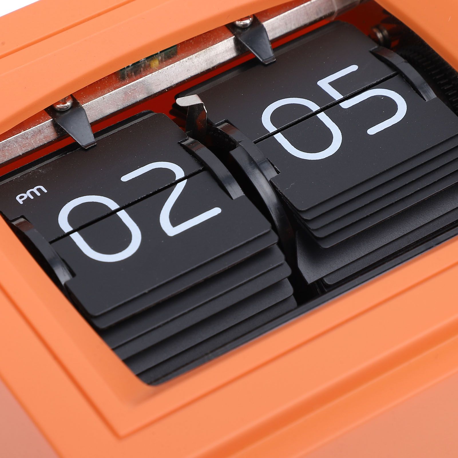 Flip Clock Retro TV Shape Mechanical Battery Operated Reminder Function Page view 7