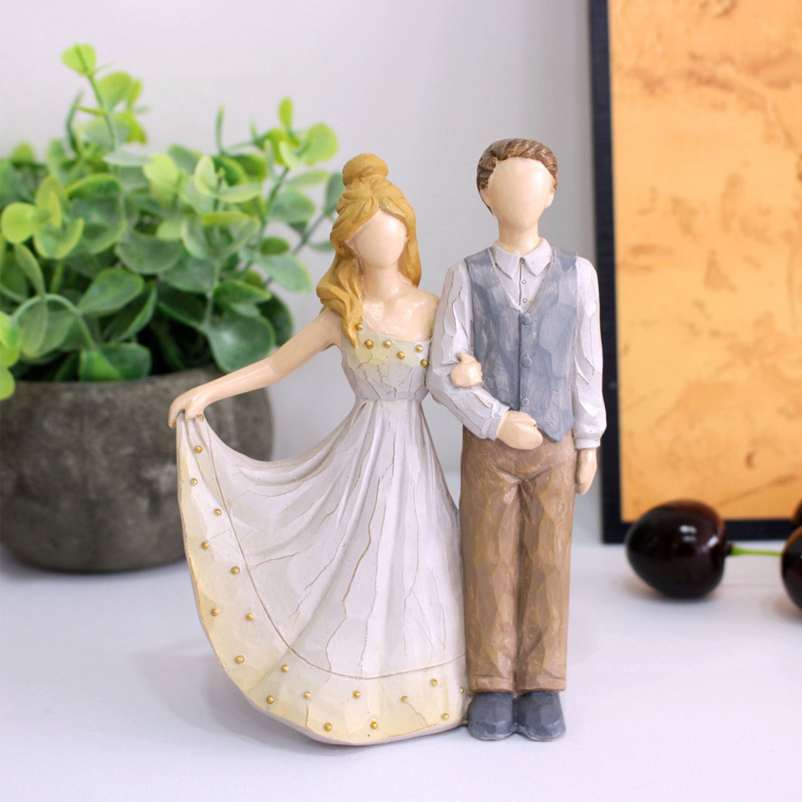 Couple Sculptures Resin Decorative European Style Faceless Romantic Wedding view 9