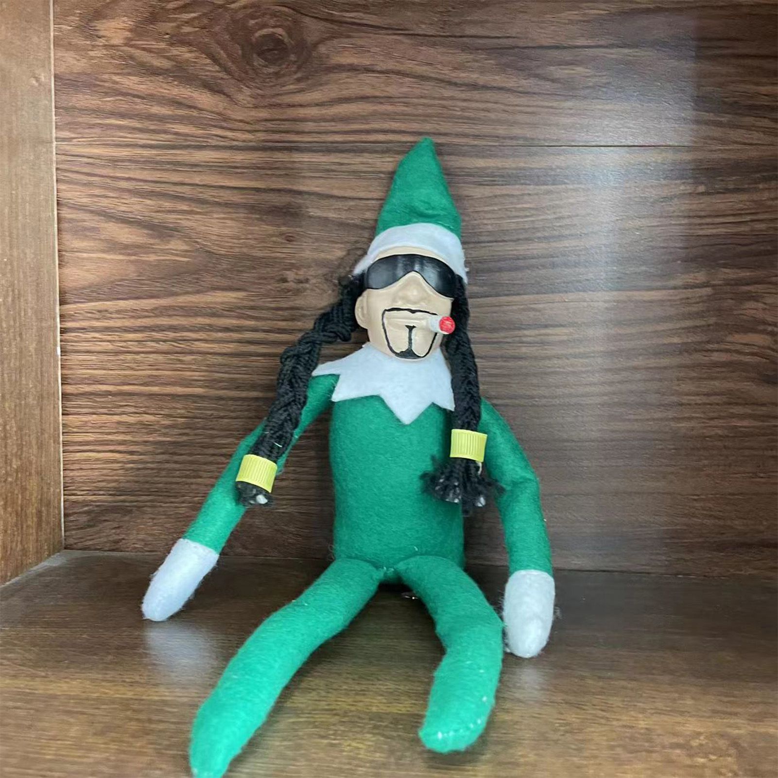 Xmas Elf Hand Made Resin Non Woven Fabric Holiday Elf Doll for Festival Home view 8