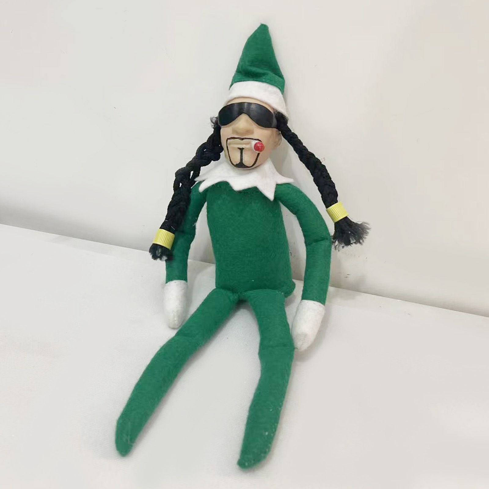 Xmas Elf Hand Made Resin Non Woven Fabric Holiday Elf Doll for Festival Home view 9