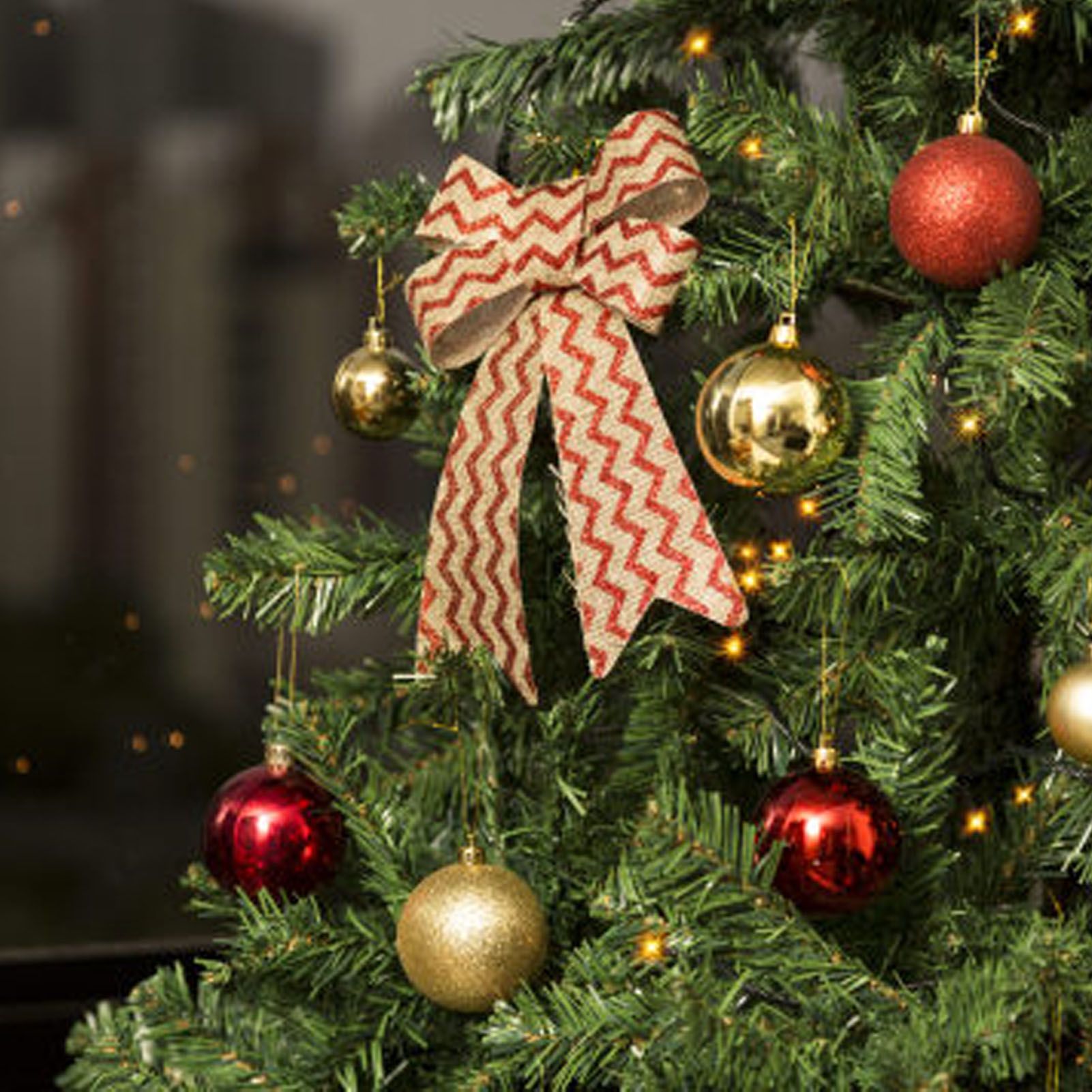 24pcs 1.18in Xmas Balls Ornaments for Xmas Tree Shatterproof Xmas Hanging view 4