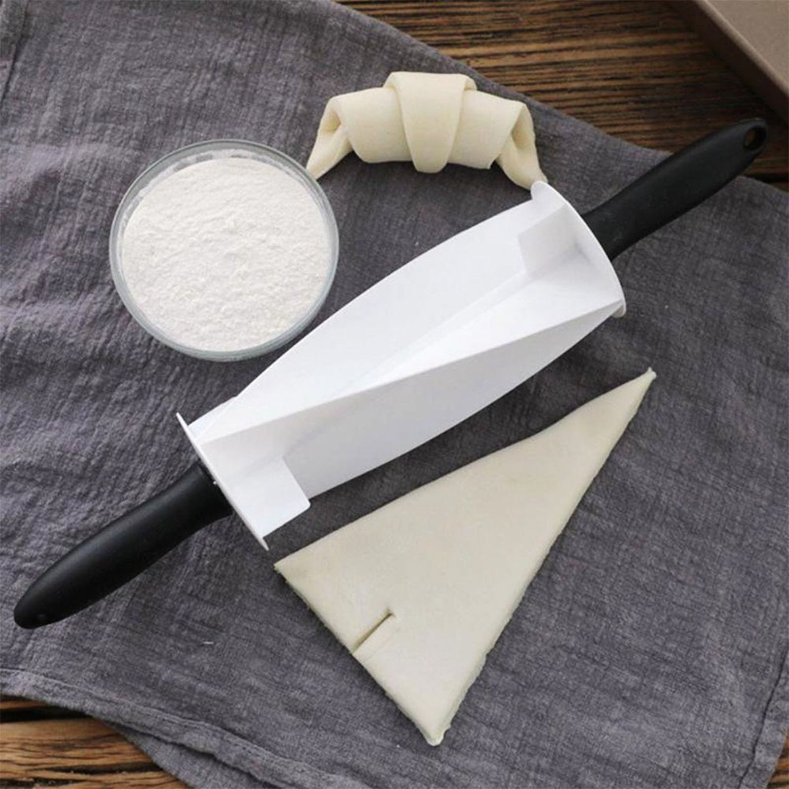 Multifunction Kitchen Non‑Stick Croissant Bread Rolling Cutter Roller DIY view 7