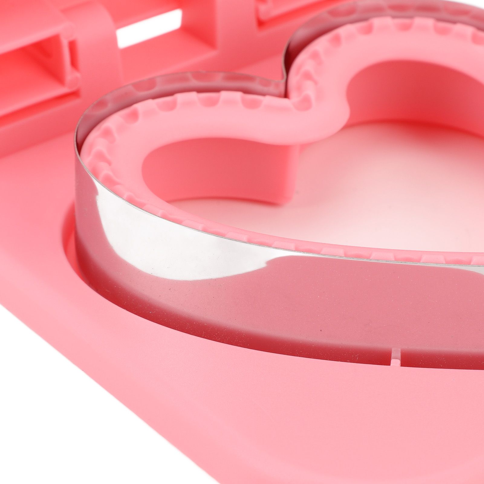 3pcs Sandwich Cutter and Sealer Sandwiches Maker for Lunch Boxes Bento Boxes view 2