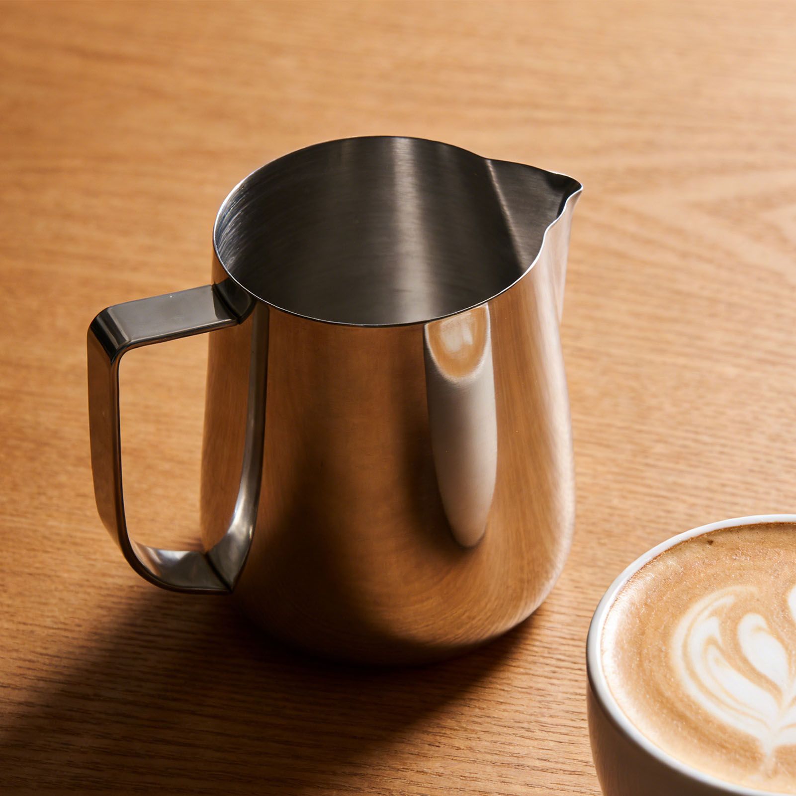 Milk Frothing Pitcher 700ML Capacity 304 Stainless Steel Anti Drip Spout view 12