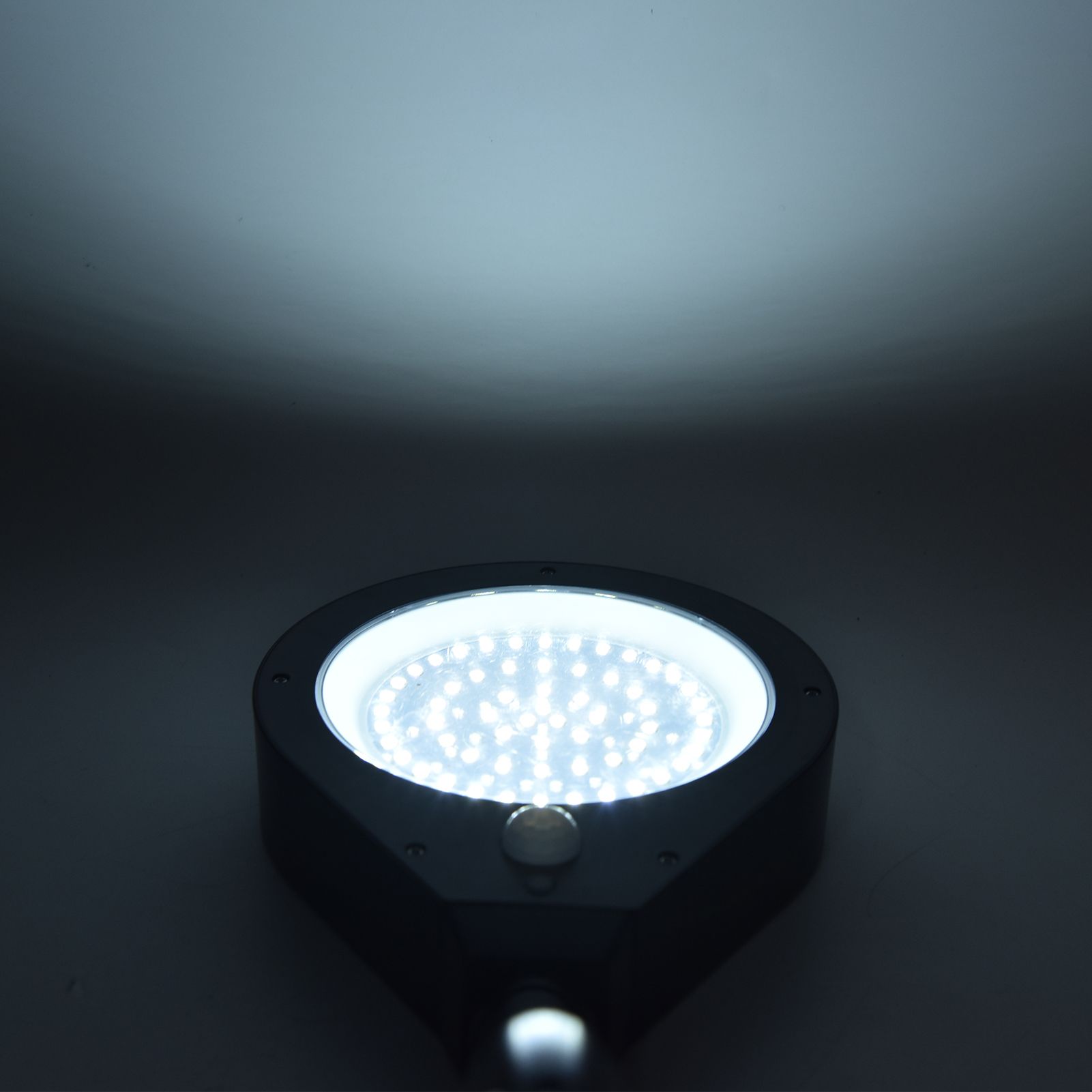800LM Solar Wall Light Waterproof 61LED Motion Sensor Lamp for Courtyard Paths view 12
