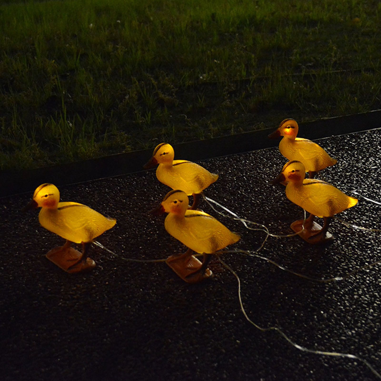Solar Duck Garden Light Yellow Duck Outdoor Light Statue Animal Cute Ducks view 8