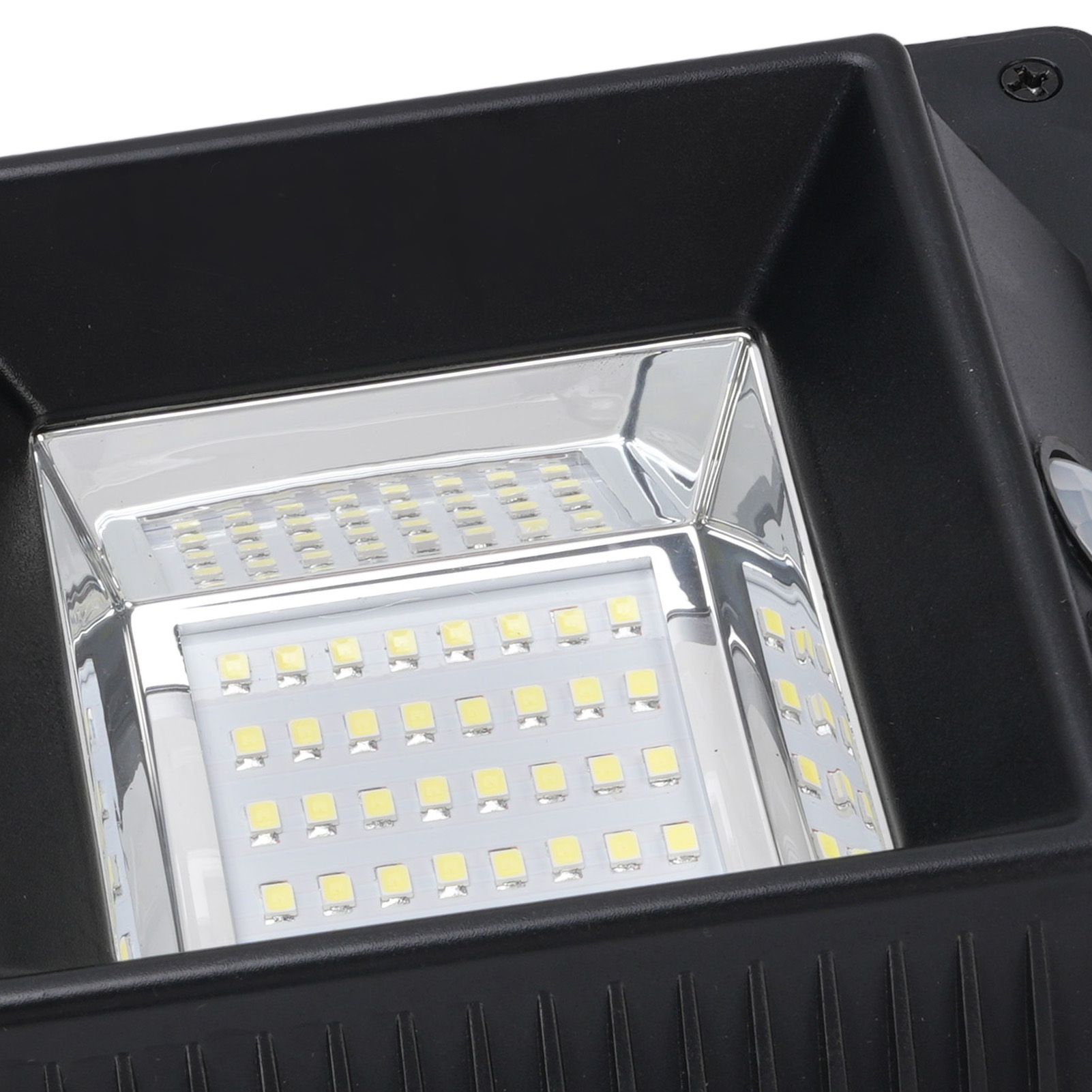 LED Solar Powered Gutter Light IP65 Rain Proof Dusk to Dawn Solar Gutter Light view 5
