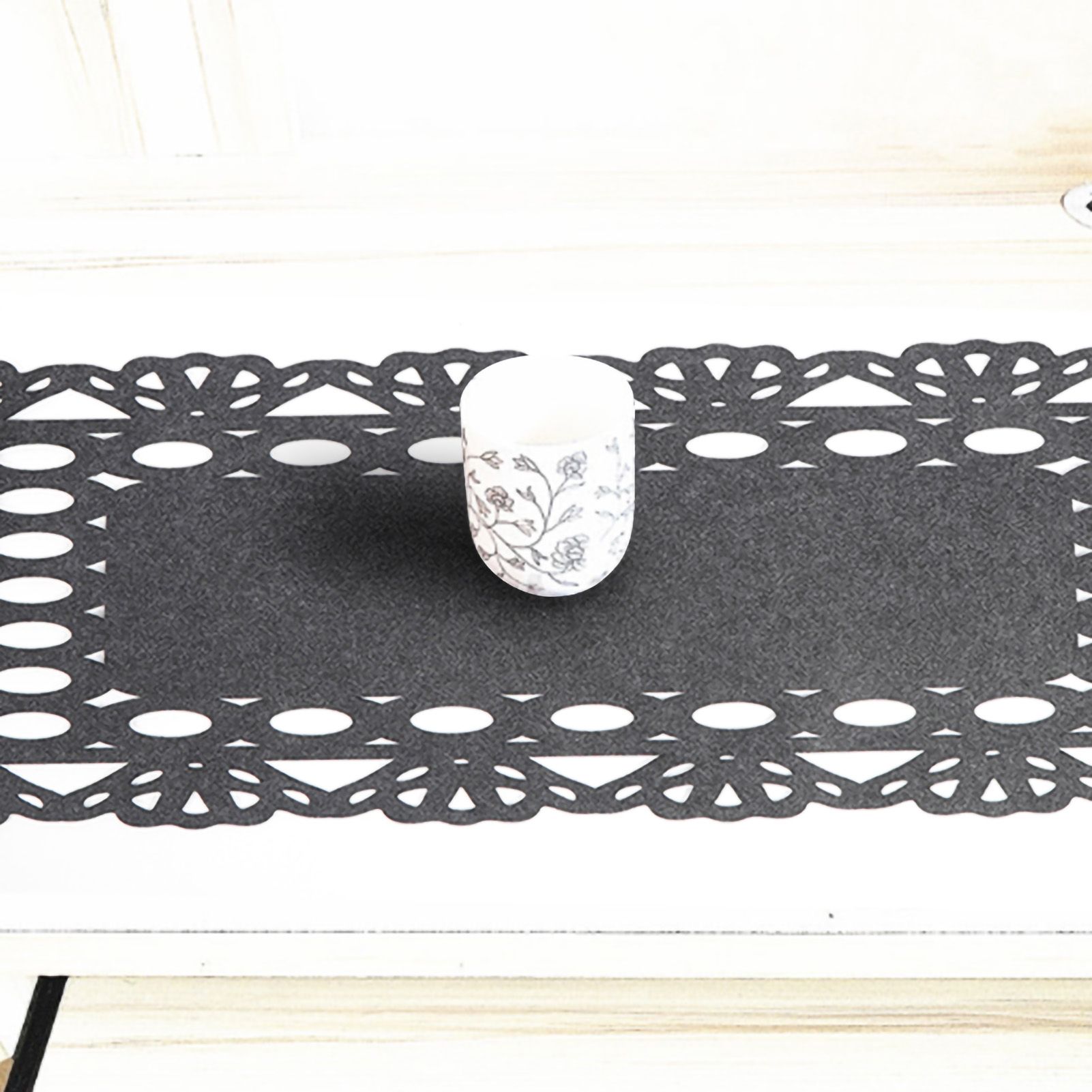 Hollow Table Runner Modern European Style Seats Flag Towels Table Pennants for