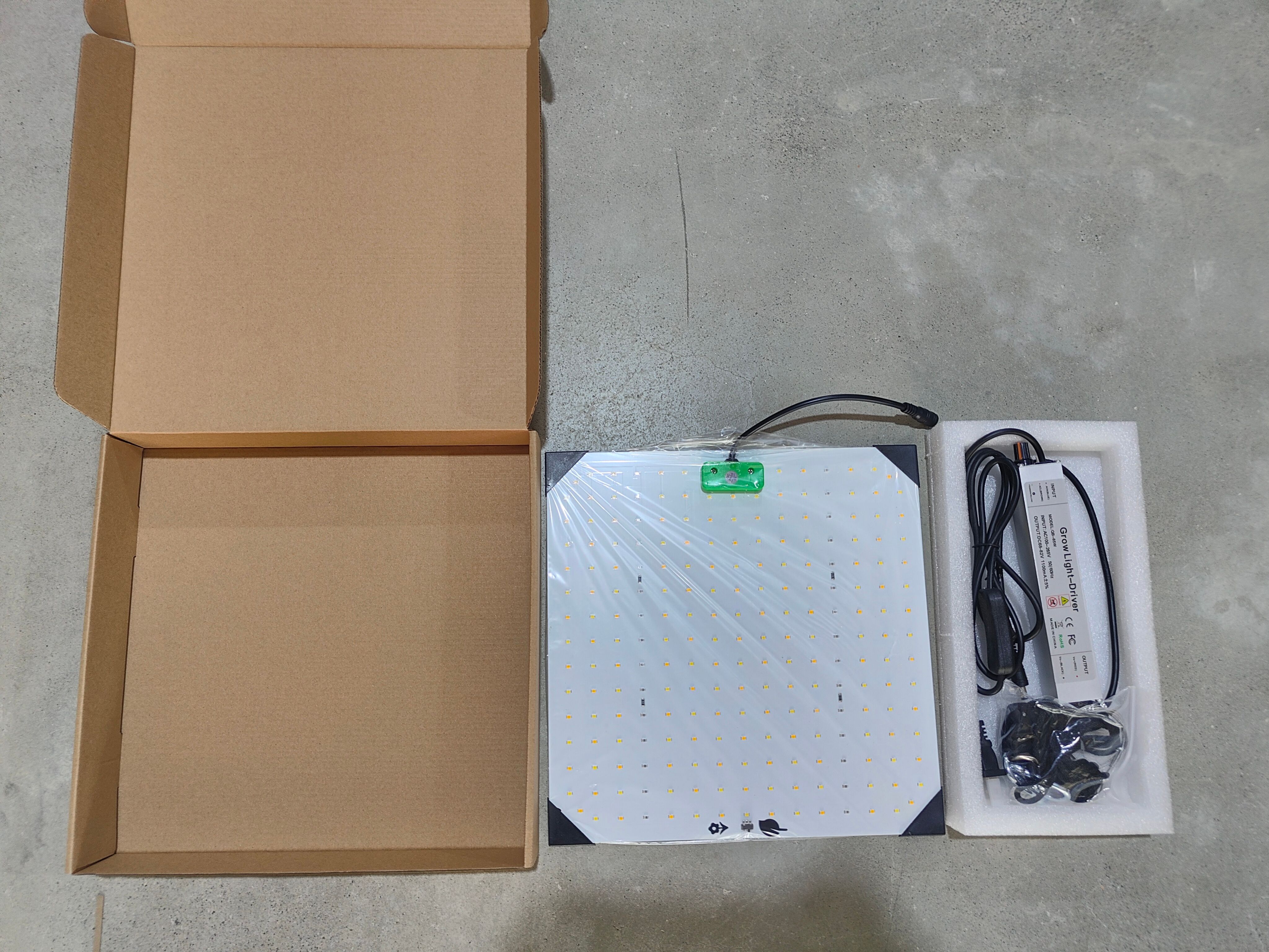 Full Spectrum Growth Light Quantum Board LED Indoor Plant Supplement Light view 3