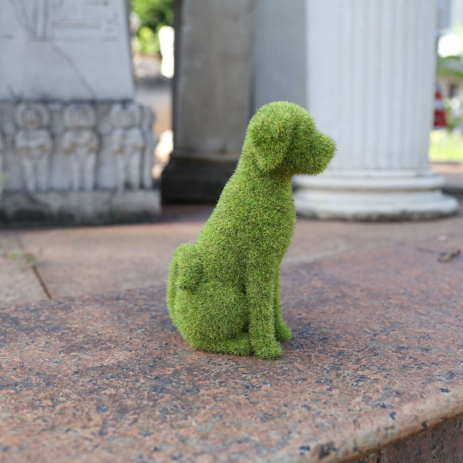 Flocked Animal Statue European Style Handcrafted Resin Simulation Moss Flocked view 2