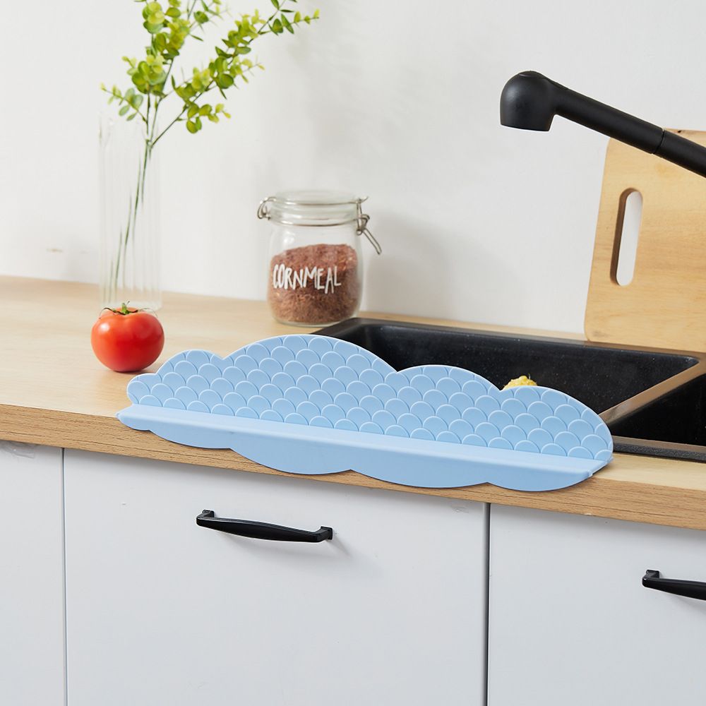 Kitchen Sink Water Splashing Guard Silicone Water Splatter Guard with Suction view 5