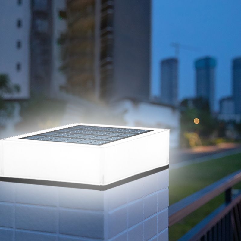 Solar LED Post Light High Brightness Waterproof Safe Stable Solar Post Lamp view 10