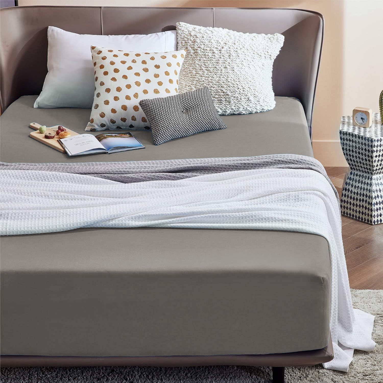 2000TC Hotel Quality Fitted Sheets - 2 Piece Fitted Sheets -Breathable Bedding view 2
