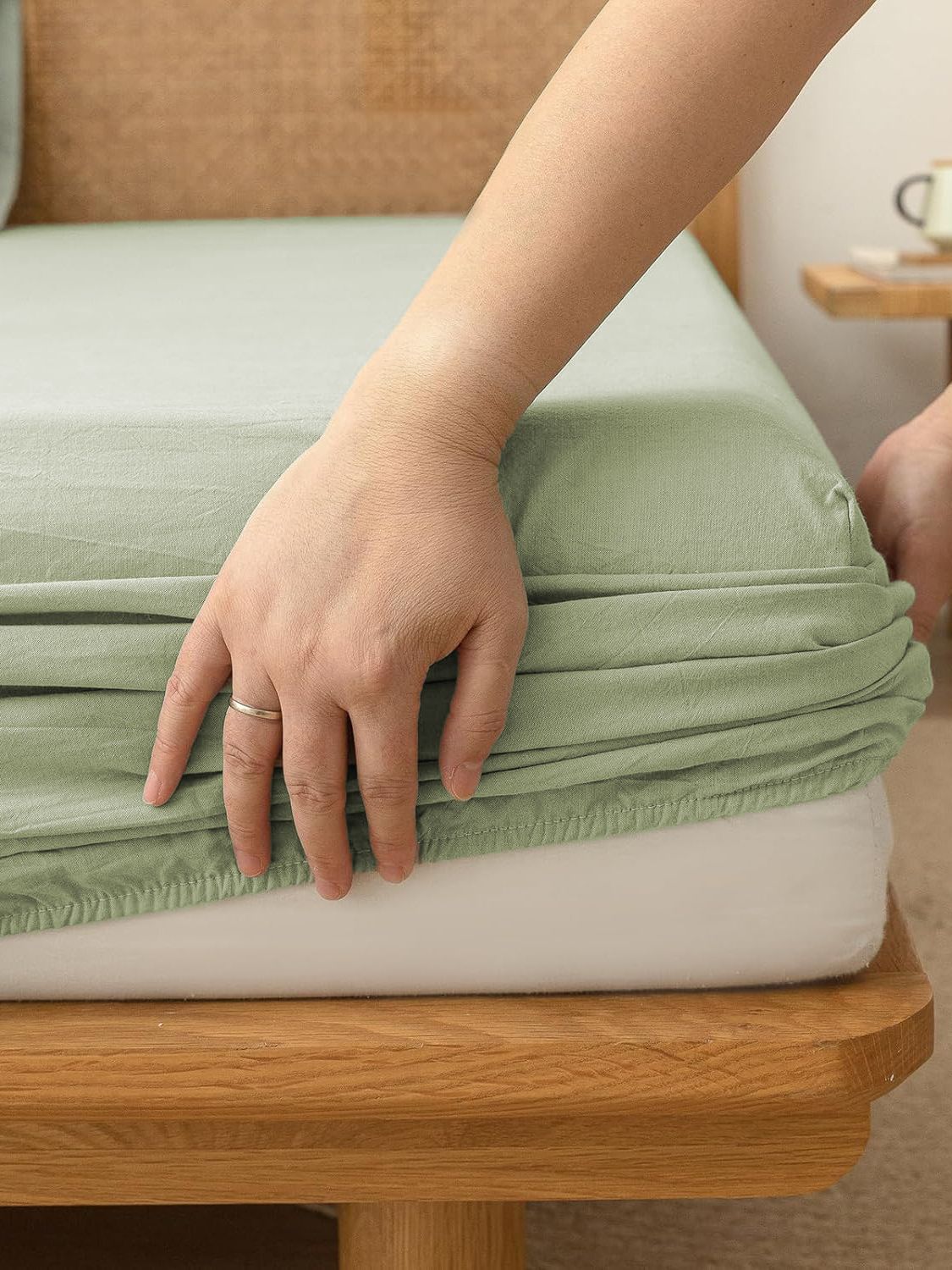 100% Cotton Fitted Sheet - Super Soft 40cm Deep Pocket Bottom Sheets - White view 3