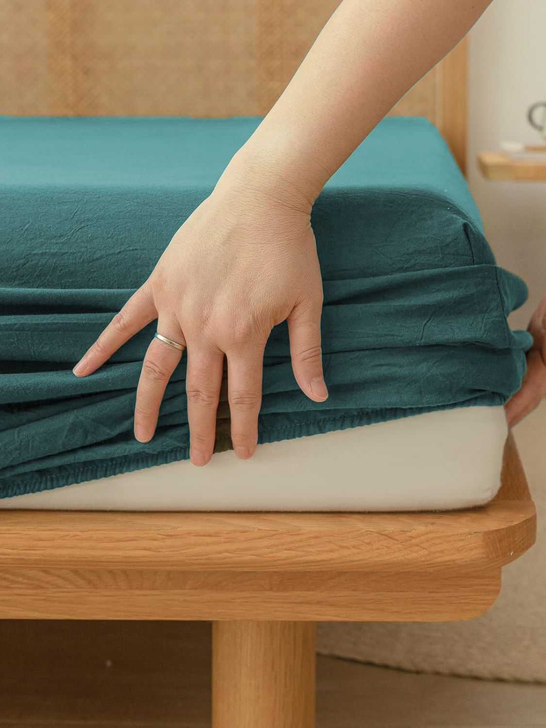 100% Cotton Fitted Sheet - Super Soft 40cm Deep Pocket Bottom Sheets - White view 2