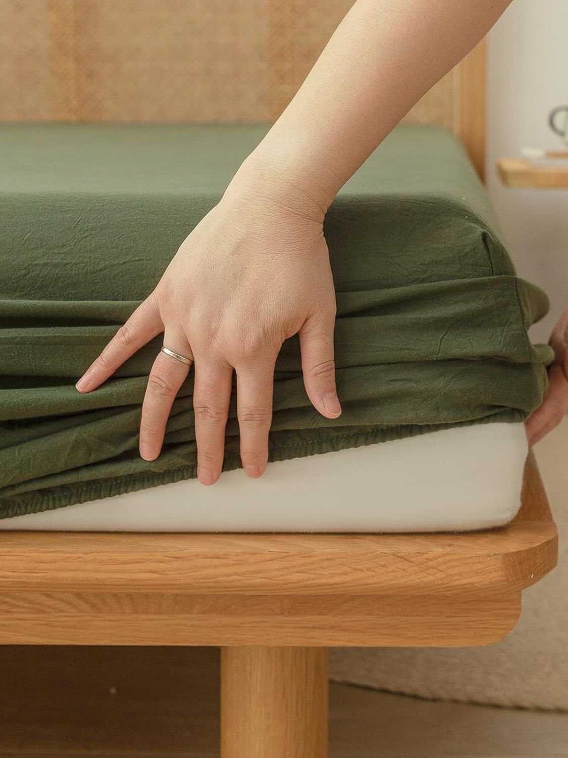 100% Cotton Fitted Sheet - Super Soft 40cm Deep Pocket Bottom Sheets - White view 5