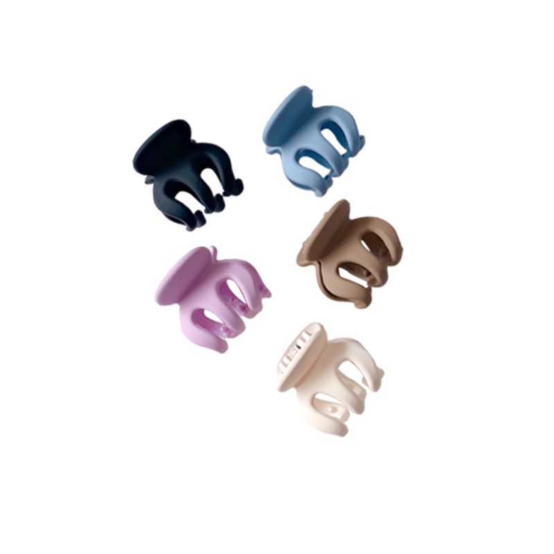 Mi You Acrylic Shark Hair Clip Small Black (Medium) view 2