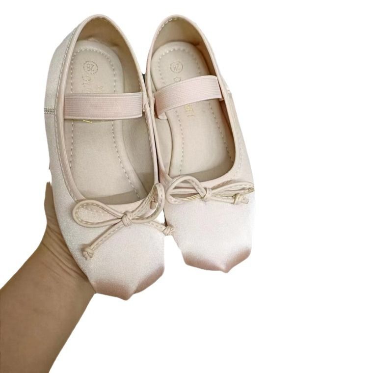 Obemei Girls Satin Dance Shoes Bow Elastic Band Beige White 30 yards shoe view 2