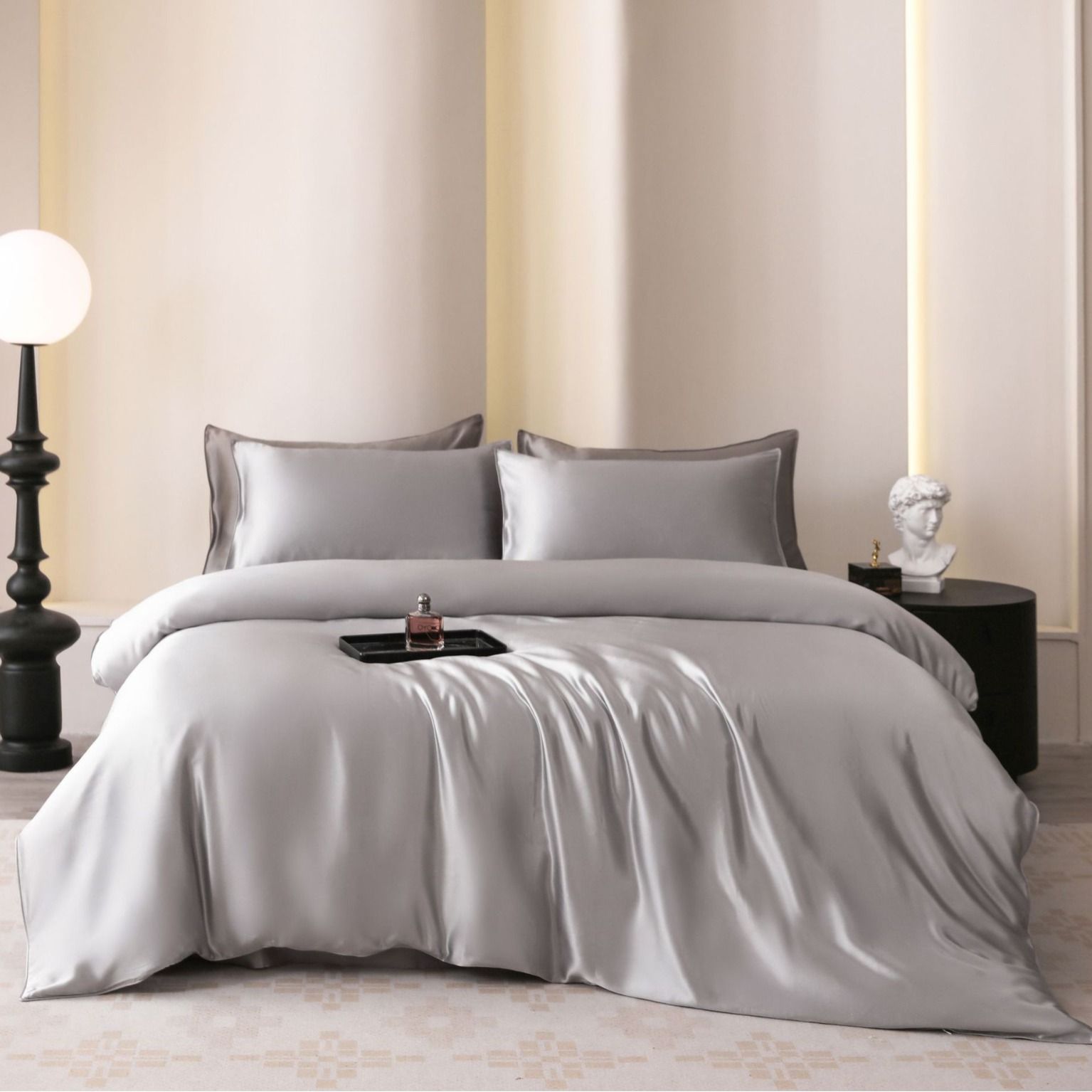 Oval Silk Workshop 22 Momme Silk Four Piece Set 1.8 m bed (2x 2.3 m quilt view 3