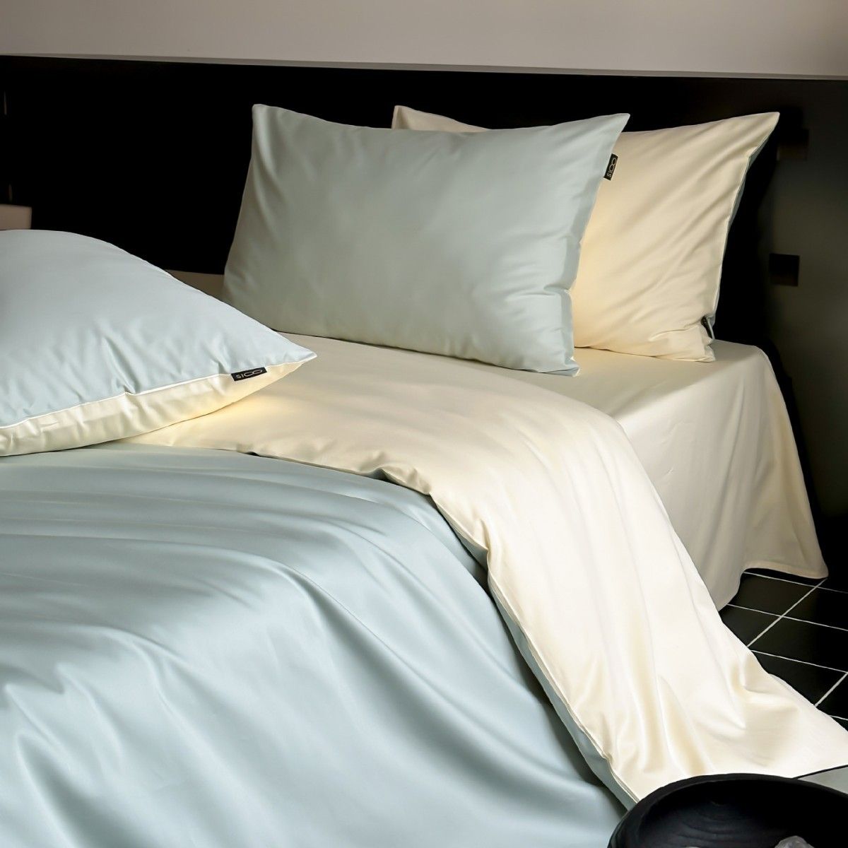 MSY 100 Count Pure Cotton Bedding Set 2M sheets set of four (quilt cover — image 1