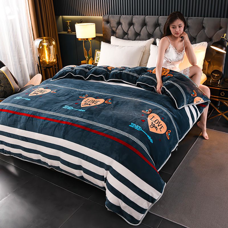Milk Velvet Quilt Cover Double Sided Fleece Love arrow 220x240cm — image 1