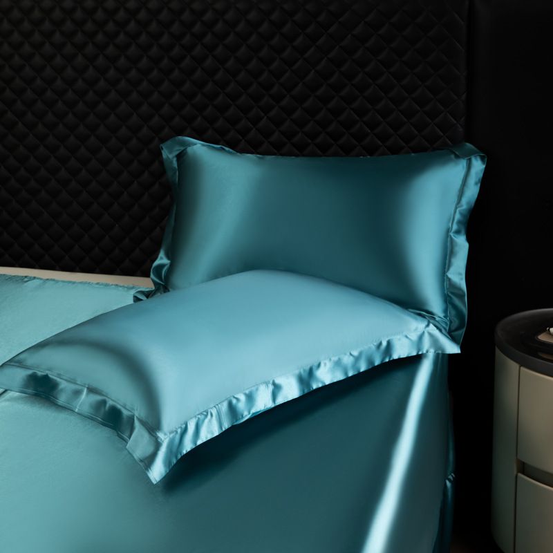 Simulated Silk Pillowcase 48x74cm Polyester Moonlight blue A wide-brimmed