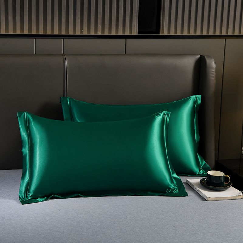Simulated Silk Pillowcase 48x74cm Polyester Dark Green A wide-brimmed model