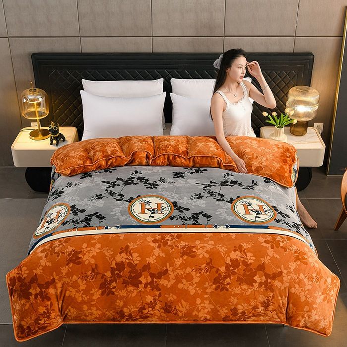 Milk Velvet Quilt Cover Double Sided Fleece Walking in the floral fragrance view 5