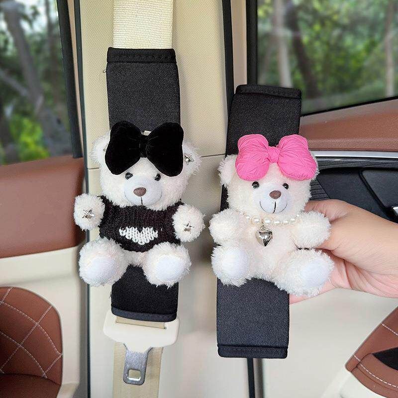 Plush Shoulder Pad Safety Belt Protector Xueyi White bear (black sweater) + — image 1