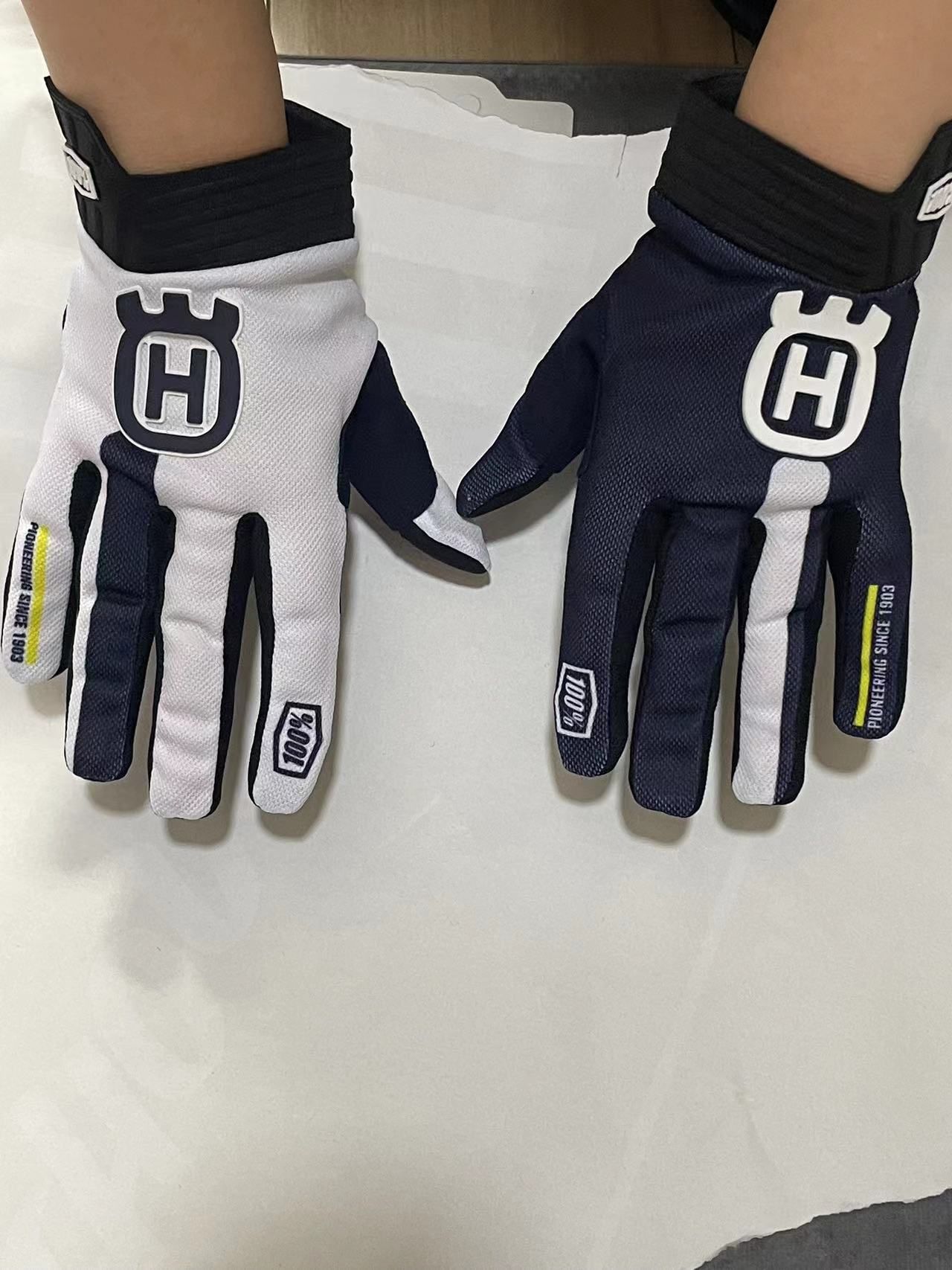 Lohas Fox Motorcycle Gloves Knitting Anti Slip Breathable blue and white touch