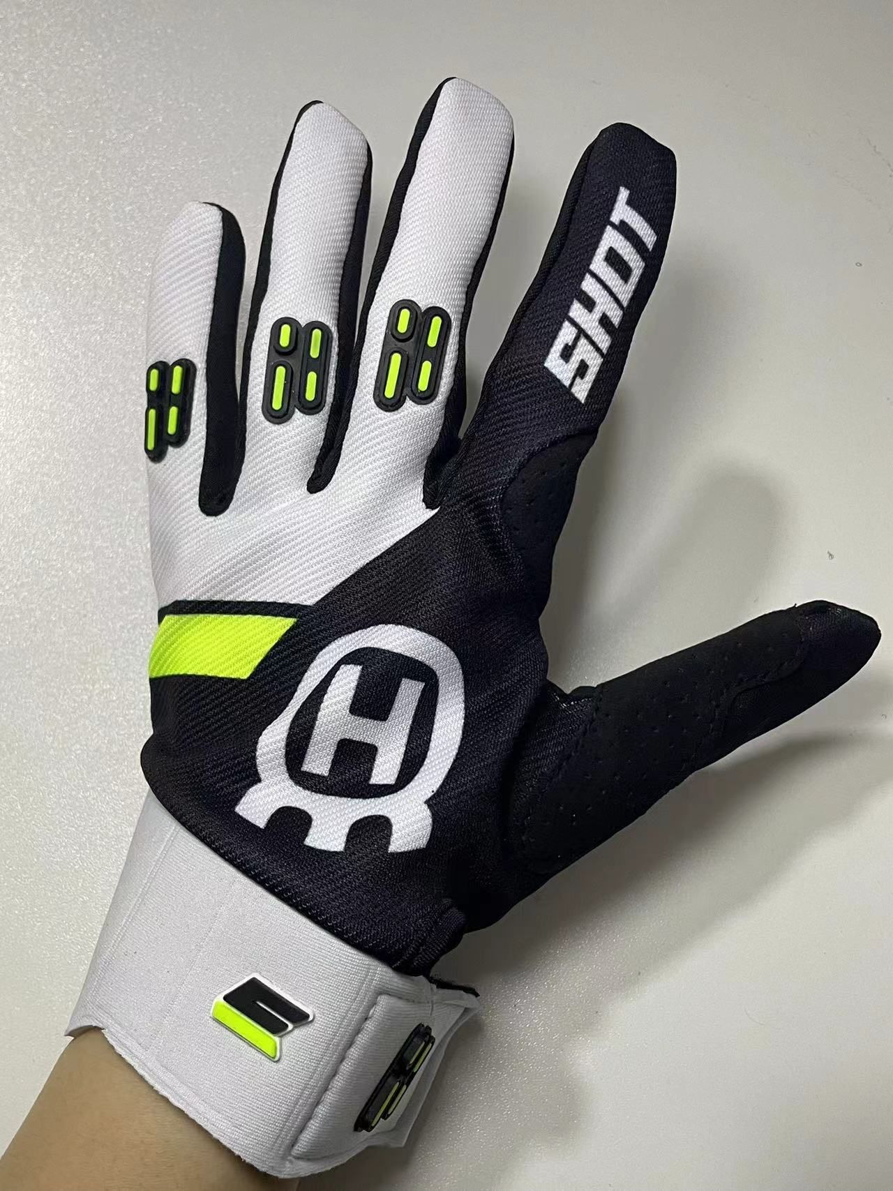 Lohas Fox Motorcycle Gloves Knitting Anti Slip New black fluorescent