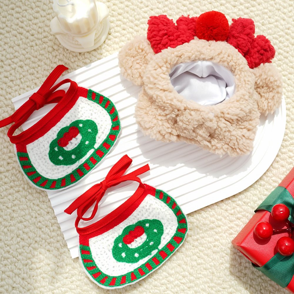 Pet Christmas Hat Bandana Wearable Accessories Green Deer Pattern Bib view 2