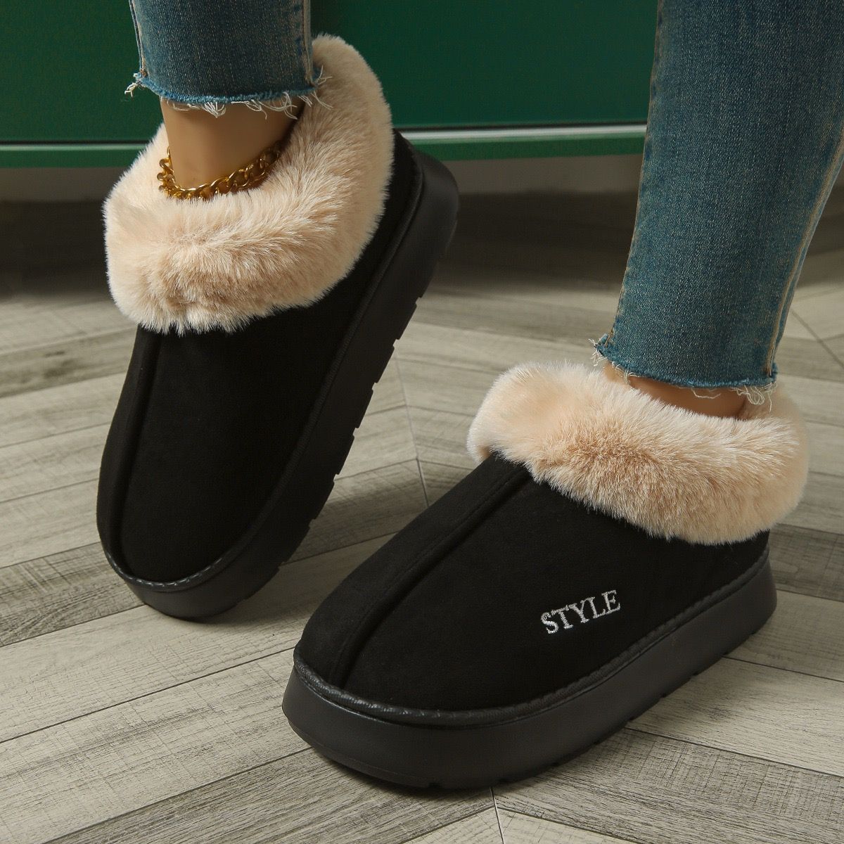 Cozy Winter House Slippers with Thick Sole — image 1