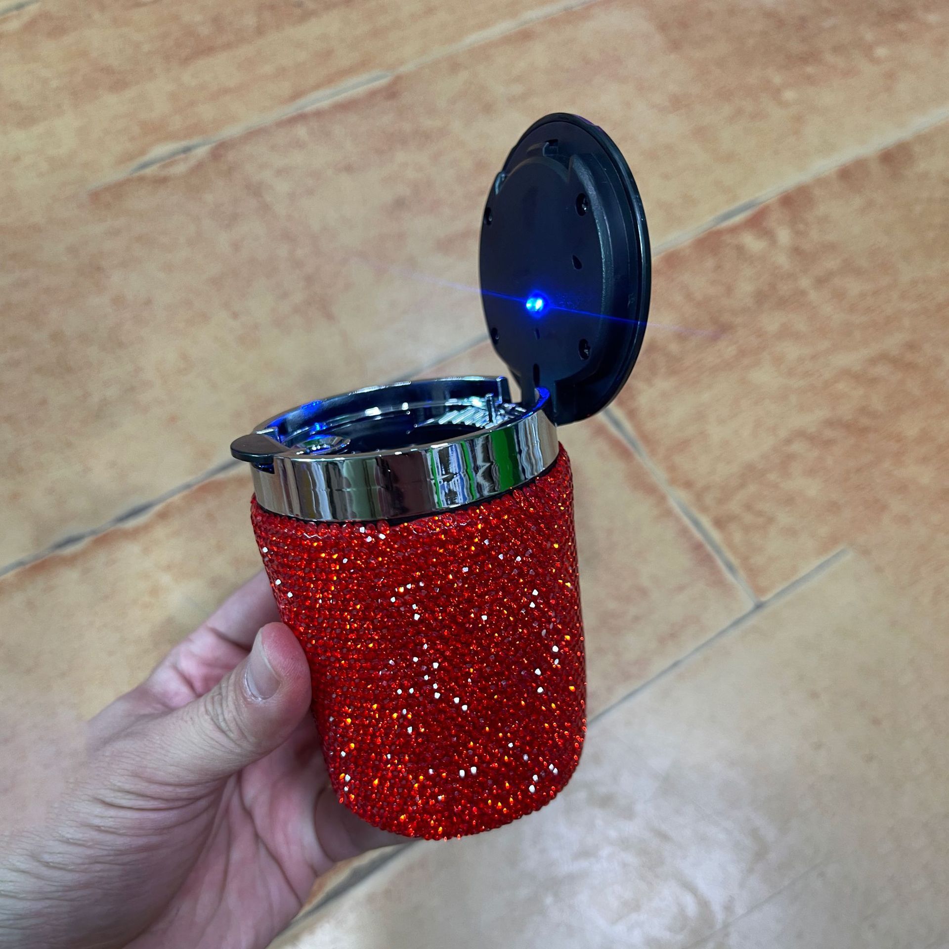 Diamond-Studded Car Ashtray with LED Lid Indicator view 7