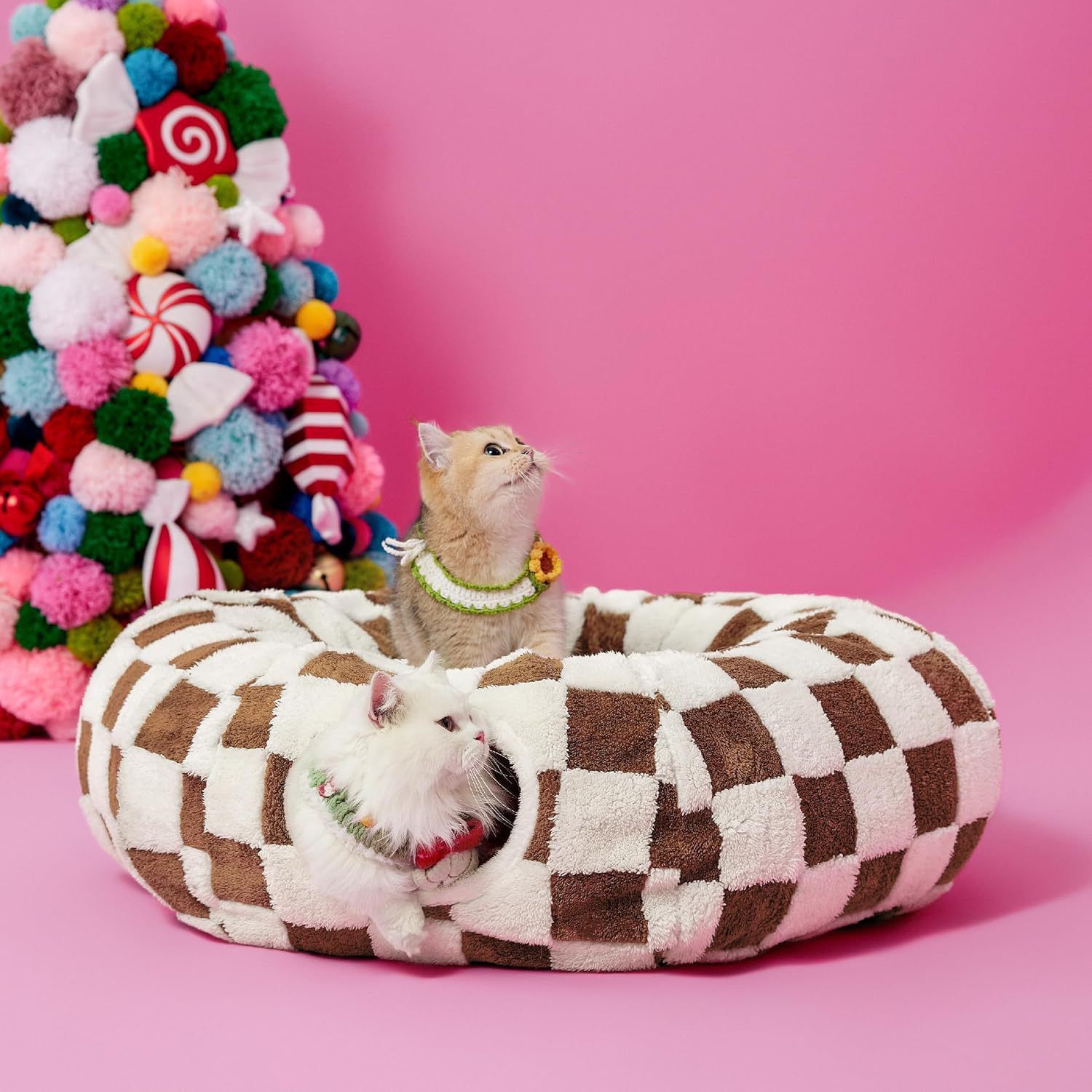 2-in-1 Plush Donut Cat Tunnel Bed view 2