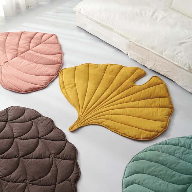 Stylish Leaf-Shaped Pet Mat view 10