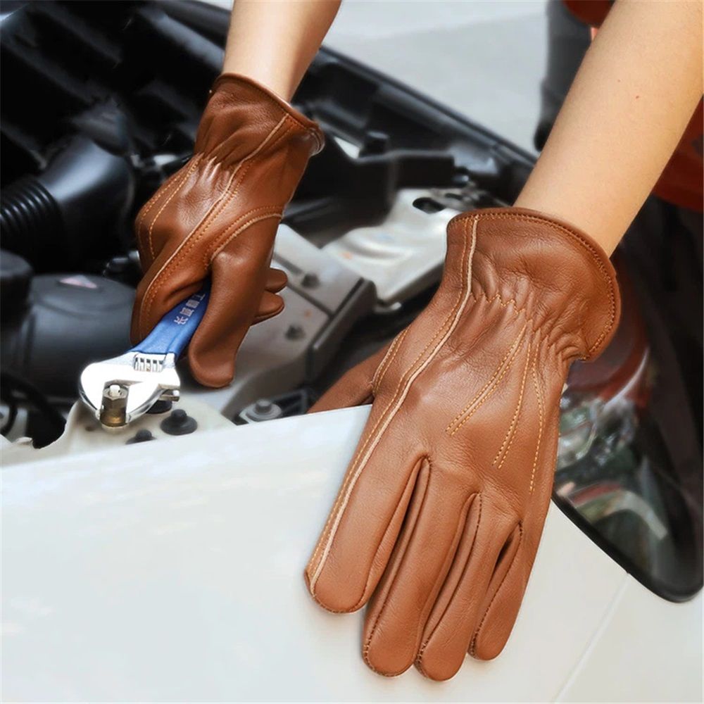 A pair of genuine leather gloves for men in winter with plush insulation view 3