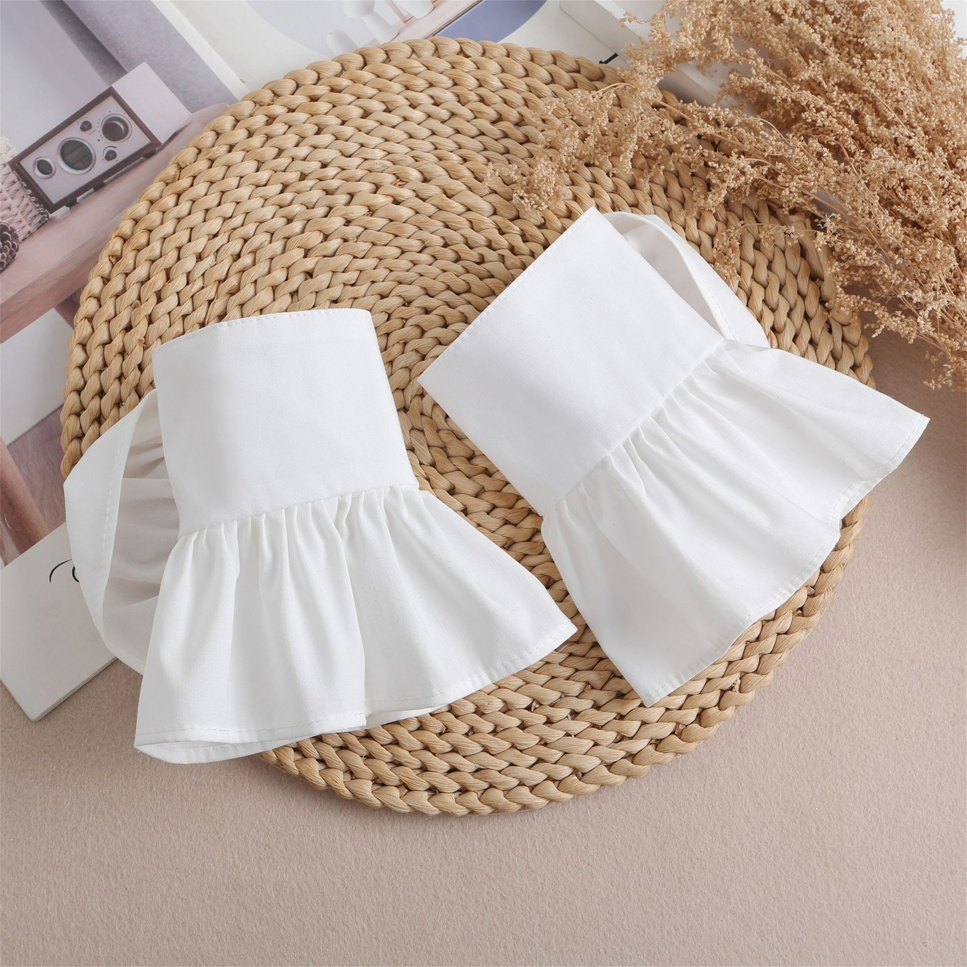 2 pairs Fake sleeve cuffs view 3