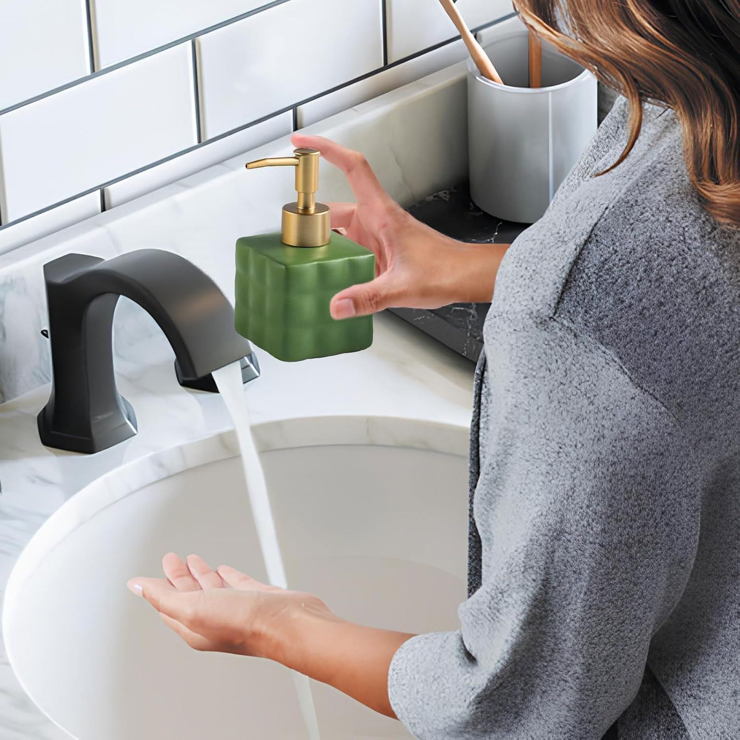 Hand Soap Dispenser Dish Cube Soap Dispenser Countertop Hand Lotion Pump view 4