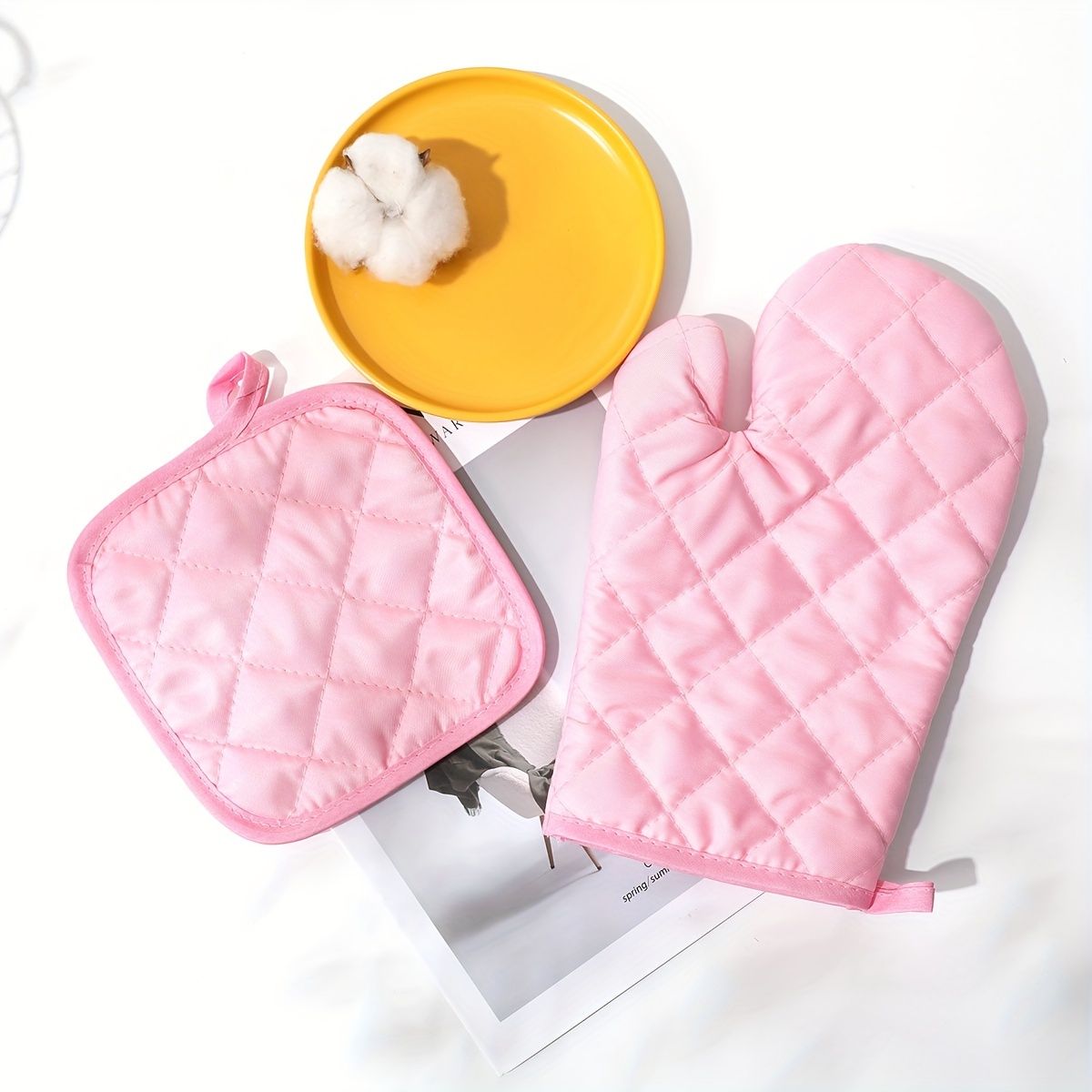2pcs Pink Checkered Oven Mitt and Pot Holder Set view 3
