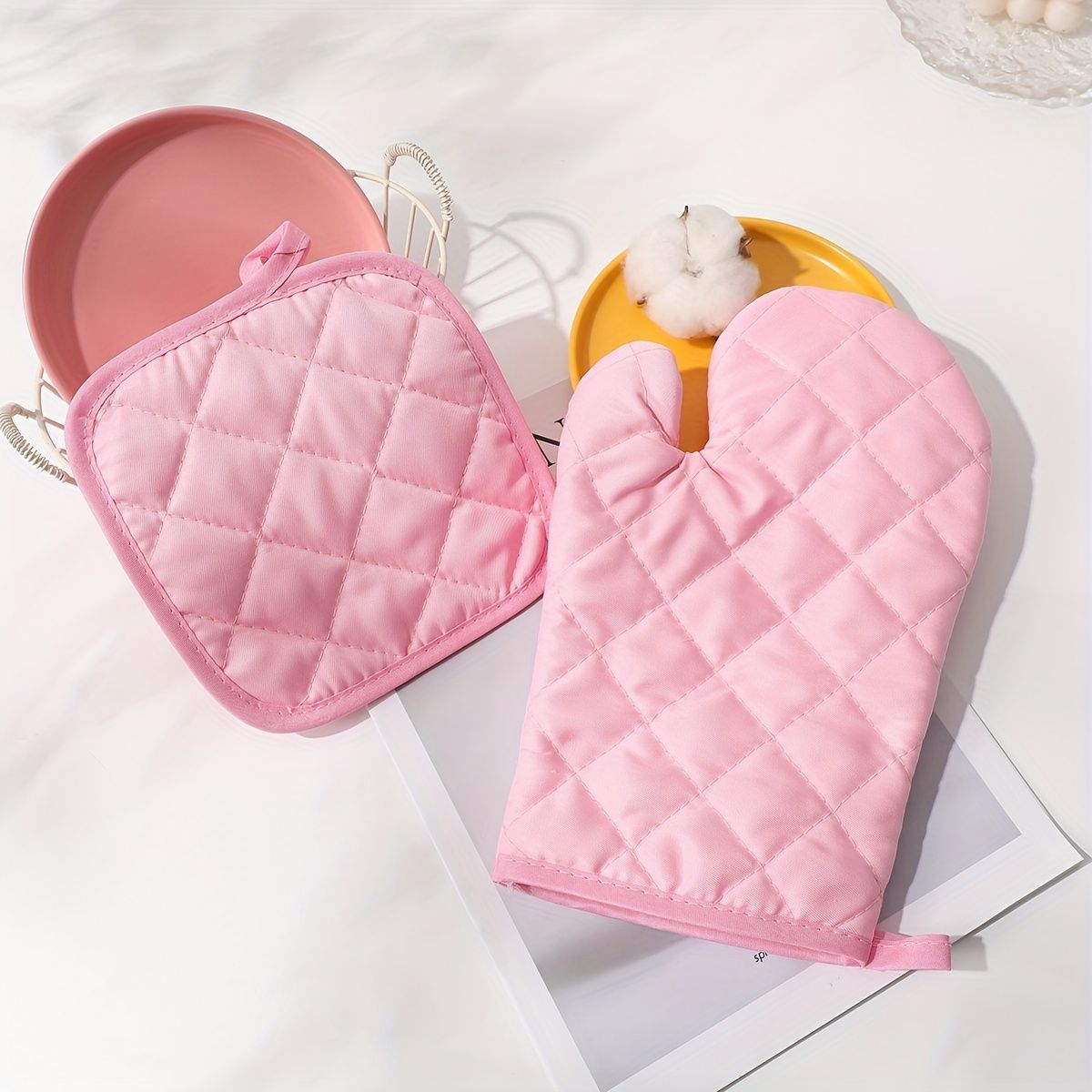 2pcs Pink Checkered Oven Mitt and Pot Holder Set view 4