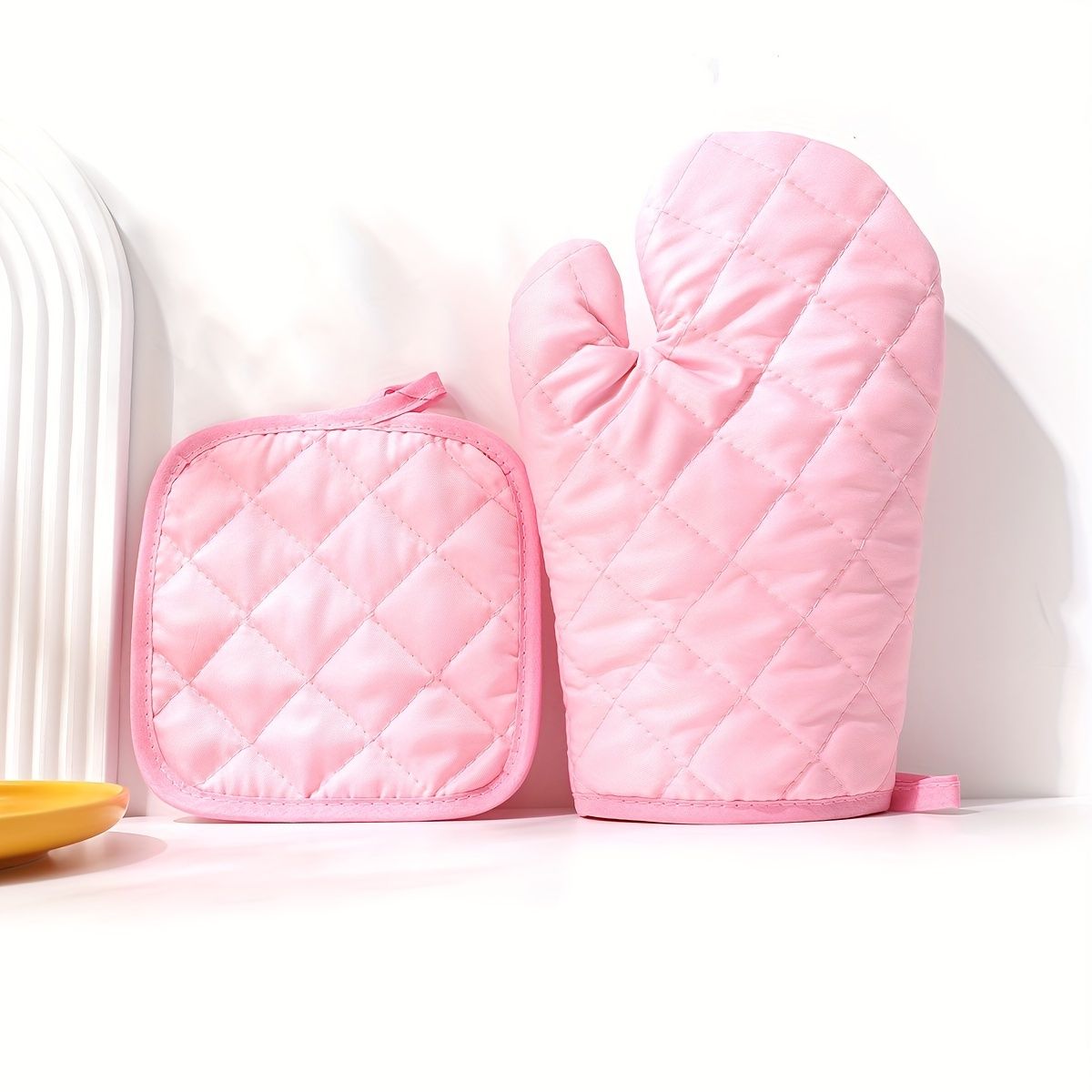 2pcs Pink Checkered Oven Mitt and Pot Holder Set view 5
