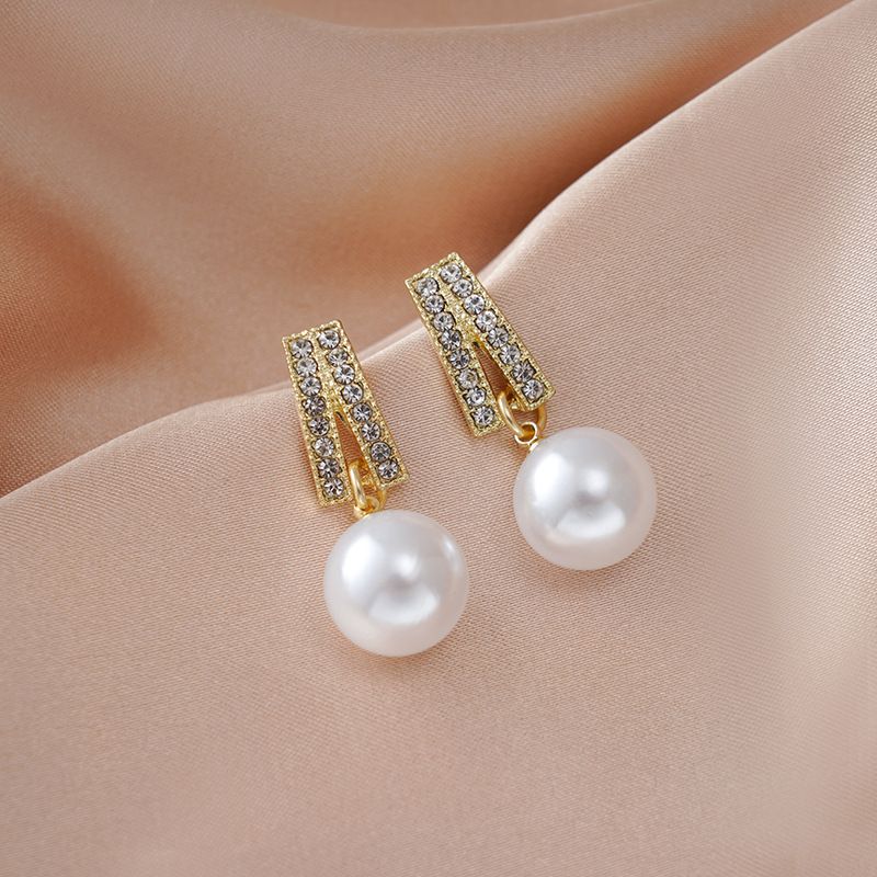 2pairs Pearl Earrings for Women Girls Gold Plated Hypoallergenic Pearl view 3