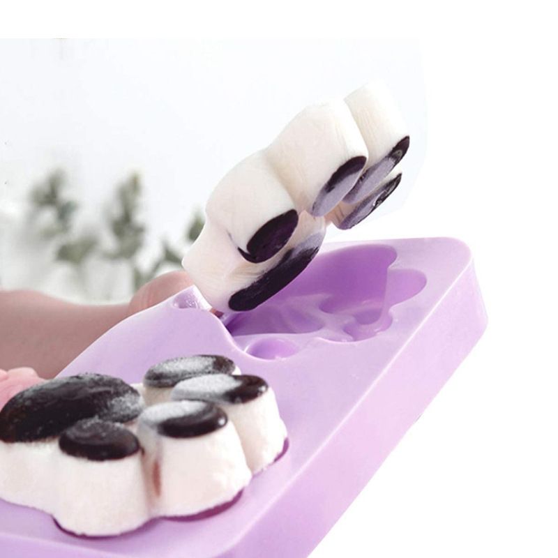 2PCS Cute Cartoon Shaped Food-Grade Silicone Ice Cream Molds Cake Mold Cheese Mold view 3